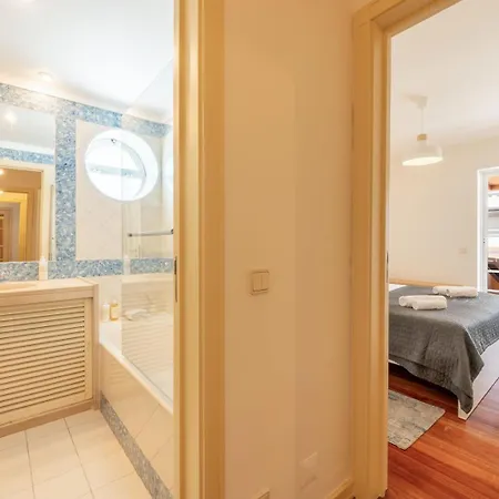 Apartmán Guestready - Sunny Retreat Near Boca Do Inferno