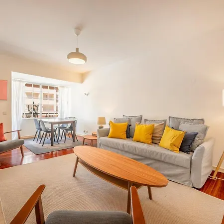 Apartmán Guestready - Sunny Retreat Near Boca Do Inferno
