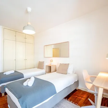Apartmán Guestready - Sunny Retreat Near Boca Do Inferno *
