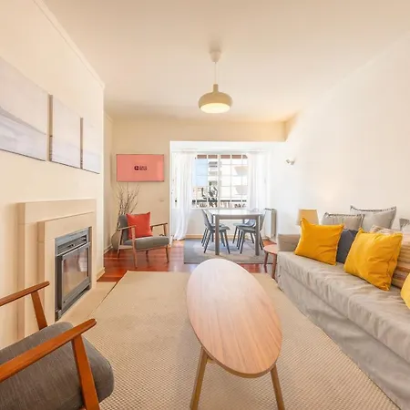 Apartmán Guestready - Sunny Retreat Near Boca Do Inferno