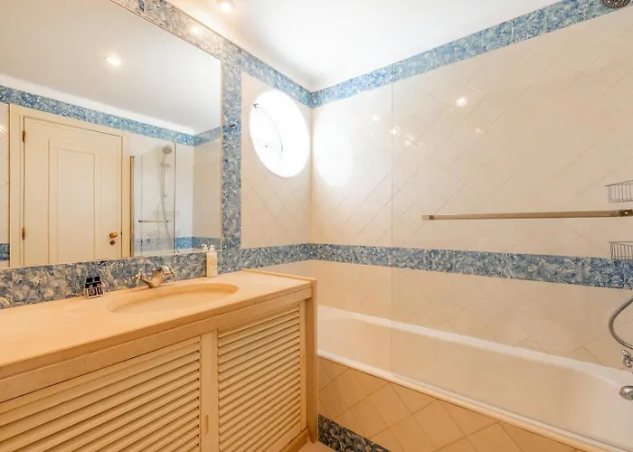 Apartament Guestready - Sunny Retreat Near Boca Do Inferno *